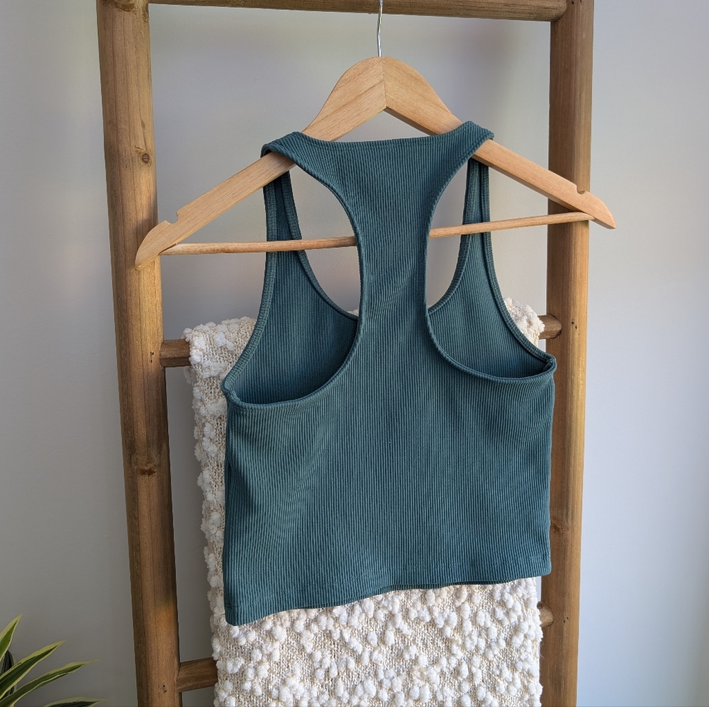 Abercrombie & Fitch Ribbed Racerback Top - Picture 6 of 8